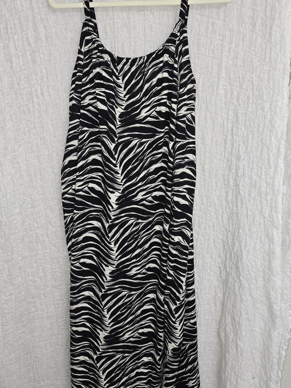 H&M Size Xl Black and White‎ Zebra-Print Maxi Dress